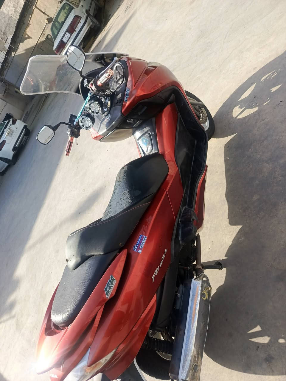 صفر عشره مكفولة كير شغال
تايرات جداد 
قايش جديد  
اربع سماعات ابيثري

عندي راديتر مو شي 
ولتريشه اليمنه مكسوره 
العنوان ديالى *********** وتساب

