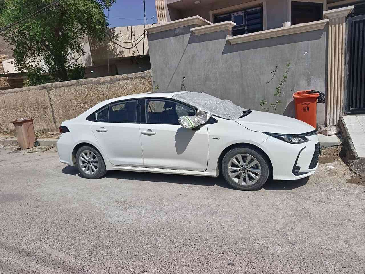 كورلا هايبردالشكل الخليجي موديل 2024,  رقم بغداد باسمي سنوية. مكفولة السيارة، ماشية 60 الف، مكانه محمودية، ممكن اراوس بسيارة اقل منه سعر بس كون نظيفة او بيع سعر  157 ..... معلومات اكثر اتصل ***********
