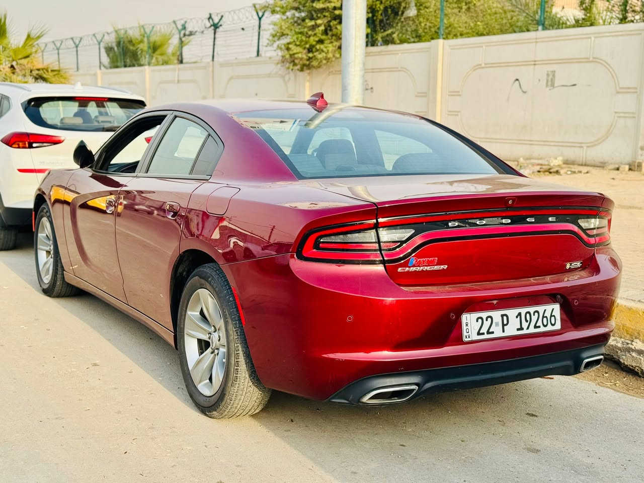 السلام عليكم 
دوج تشارجر2023 
موصفات sxt
السياره ماشيه:mi23٫000
حادثها جاملغ خلفي جهت اليمين مصلح عل بارد السياره مكفوله من الصبغ فقط الدعاميه الخلفيه مصبوغه بدون ارباك السياره الداخل جلد ابيض السياره كلش جديده
كارفاكس (كلين)
للتواصل:***********
سعر السياره 26٫000$ بيها مجال شي بسيط
