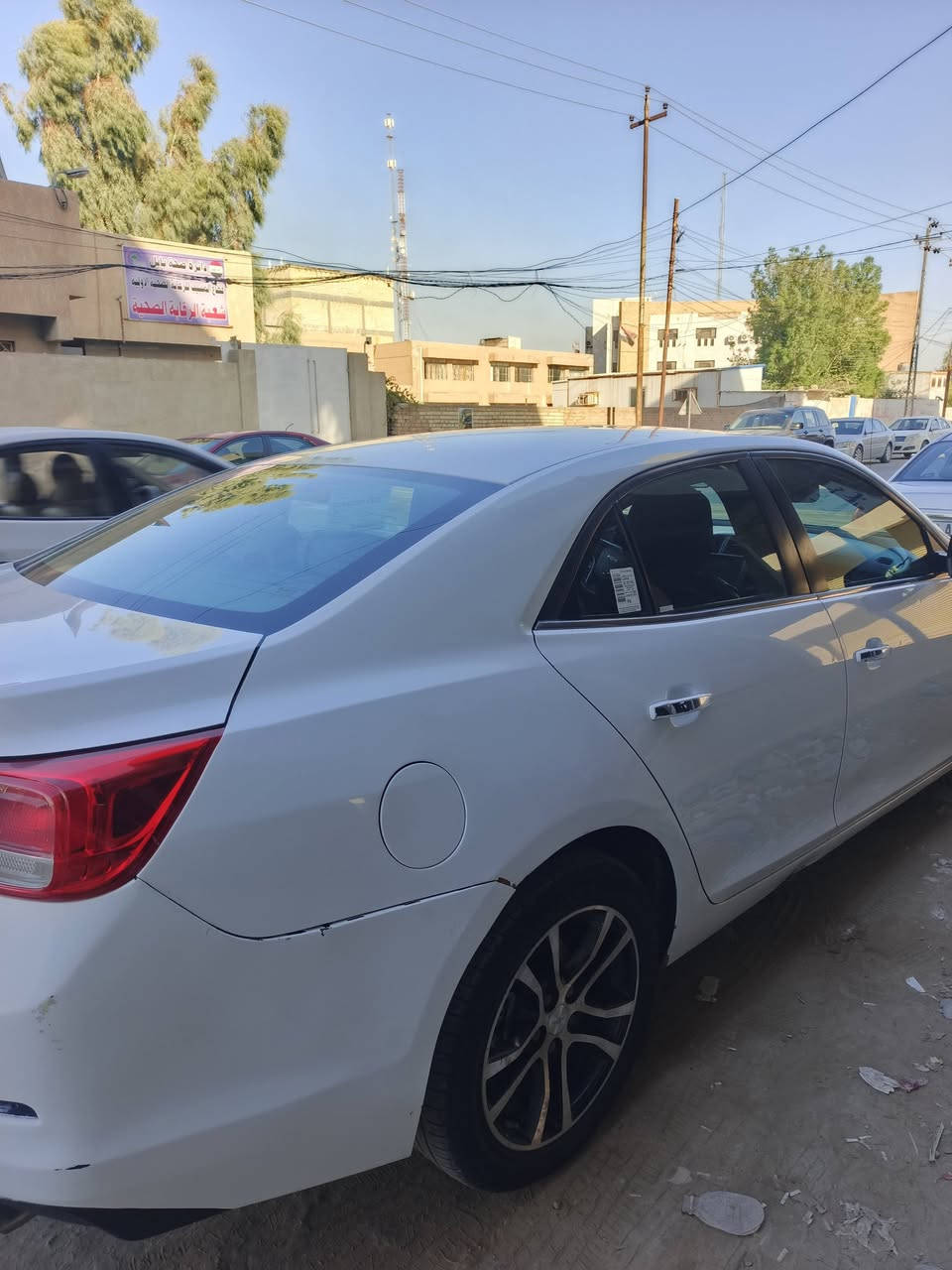 ماليبوا 2013 خليجي محرك 2400 دوش تنفس طبيعي  
سياره بيه قطعتين صبغ جاملغ امامي موضح بصور طعجه على بارد ترجع هوه وجنطه بيه خسفه صغيره  وجاملغ خلفي هوه ضرره وتكدى تجي وتجيك
محرك وكير وتبريد  خير من الله 
اناره بدشبول داخليه بلادي 
شاشه اندرويد 
اربع ابواب جام كهربائي 
سايد بريك كهربائي 
سياىه جويتر ونوزلات وبلكات مبدلهن قبل سبوع  ادامه كامله بما فيها عبوه الفيت بم 
تخم تاير والحداديه بدلتهن اليوم 
السياره بأسمي شوكت ماتريد احولك سعره ٨٠ وبيه مجال
الاستفسار 
*********** خاص مفتوح ايضآ 
مكاني بابل المسيب
