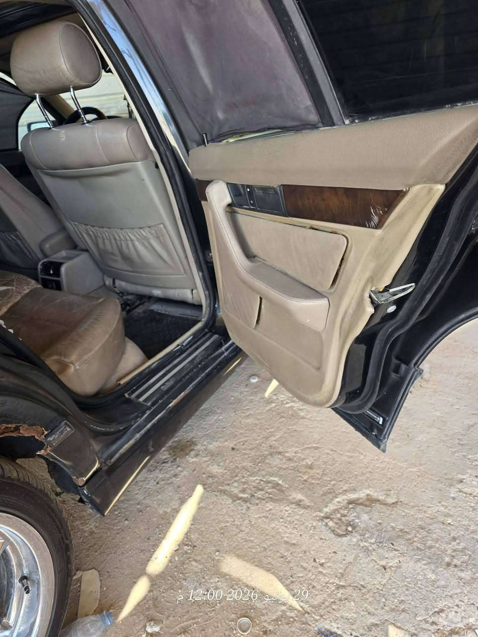 السلام عليكم
للبيع BMW 540 أصلها 525 مسكر 

السيارة تحتاج ترتيب شي بسيط 
رقم انبار مشروع وطني لونها اسود غير محدد 

 گير اوتوا 540 V8  موديل 91 محدثة 95

قبل شهر مجفت محرك كسرت بستم وفتحت المحرك 

باتري جديد
 تخم تاير جديد وويل اصلي 17 شنايزر الام نفطر 

دعامية خلفية اصل M والامامية كت ام 

بيها صوت گزوز مرعب تحكم ريمونت بوابة 

لايت  وارد أمريكي اصلي LED عالي ناصي تمشي باليل ع الكشاف هم LED 
تشغيل عن بعد وتقفيل وتصعيد جام والفتحة 
تبريدها يخبل فتحت منظومة كاملة قبل 15 يوم 

غرفتها فقط كشنات شوي تعبانه 

سعرها 58 قفل 
مكانها بالحله ***********
بيها خياسات بالدور مال الجاملغات الي يريد يشتري ميوگفن ذني ومتكلف هواي وطخة بالچاملغ الخلفي جهة السايق واضح بالصور وضربة بالچاملغ الأمامي مال السايق ومصلحها قديم

 يشهد الله سعرها الحالي ميجيب ربع الفلوس الي صرفتهن عليها واتمنى محد يكسر بيها  الشراي يتصل خاص ما اجاوب
