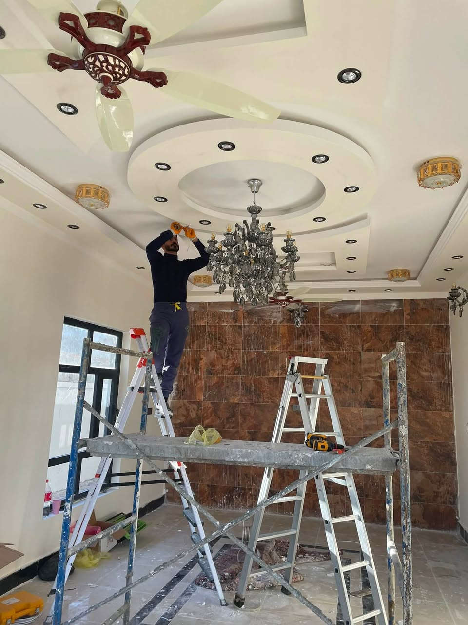 السلام عليكم
شغل كهرباء منازل بواري و سيمنز

شغل حديث درجه الاولى 
 اسعار مناسبه للنقطعه
 سعر نقطة البوري 6 الاف  للطابوق
سعر نقطة البوري 7 الاف للبلوك والحجر
  سعر نقطة السيمنز  للطابوق 4 الاف
سعر نقطة السيمنز للبلوك 5 الاف
 نشتغل كافة مناطق الانبار 
 مكاني الحبانيه منطقة سن الذبان 
 للتواصل
 ***********

