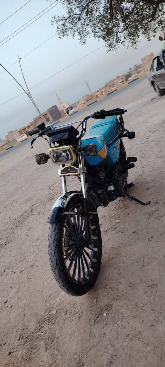 ربادراجه ايراني مديل 25 دراجه نضيفه وخير من الله مثل ما واضحه بل صوره 5 كير شاشه شغاله كهربائات شغاله السعر 650 مكاني بغداد الحسنيه *********** الي بس يعامل لا يدخل
