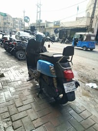 بوليس مصطره • مديل ١٣ • زينون