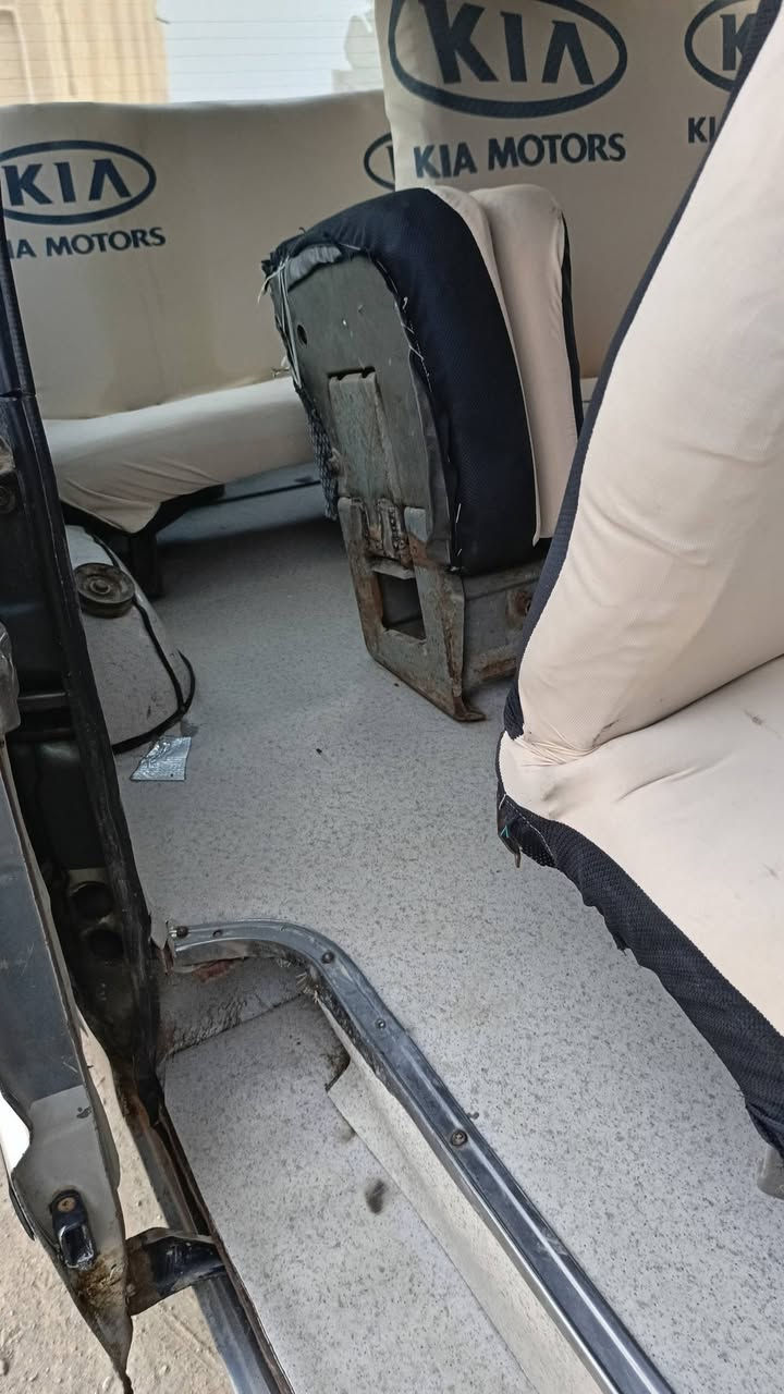 السلام عليكم كيا بسته للبيع موديل 92 
محرك وبم صار اقل الشهر من جفتت وكير ع الشرط ( السياره ما بيها نقص جاهزه )
شواصي الاماميه بلاد شركه مكفولات
كشر بلاد ما عدا الحزام و شوف العين
الكهربائيات كلها شغاله 
رقم نجف مداور ثاني يوم 
السعر 32 وبيها مجال العنوان السماوه  للاستفسار الاتصال عل هذه الرقم 
*********** او مراسلة الصفحه
ملاحظة السنويه ضايعه و بيها كتاب بدل ضايع والسعر بيه مجال حسب الاتفاق
