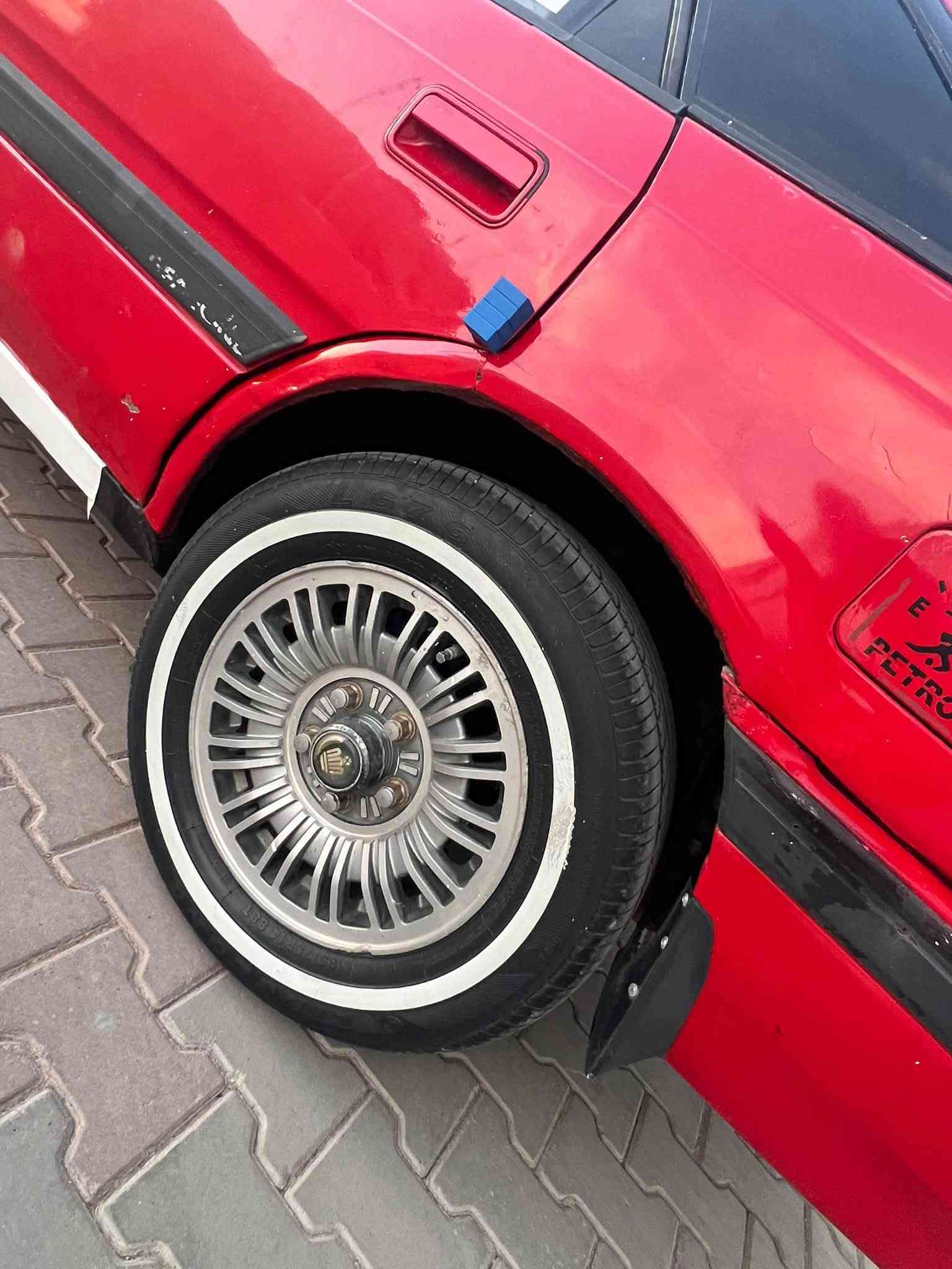 السلام عليكم الحلال .. للبيع
مازده 626    موديل 1991  بسعر مناسب جدا 29 ورقه 
محرك شرط بدون تبخير بدون تنقيص 
كير شرط. نشاط فول 
كهربيات كله شغال   / مسجل سماعات كله شغاله 
سنتر لوك 4 جام شغال. 
صدر امامي خلفي بكارتون.  لايت بكلايت مال كصه 
السياره مصبوغه عام بدون ضربه. قماره بلاديه  
تخم تاير ويلكب.  جديد. 
محرك. / وكير / وصدر / وتخم / تاير / كهربيات جديد / 
رقم كركوك.  سنويه عضم عاج / مشروع وطني تحويل ثاني يوم ::السياره جاهزه تشغل وتطلع 
مكان السياره تكريت القادسيه / ***********
بسعر مناسب جدا29 وبيها مجال
