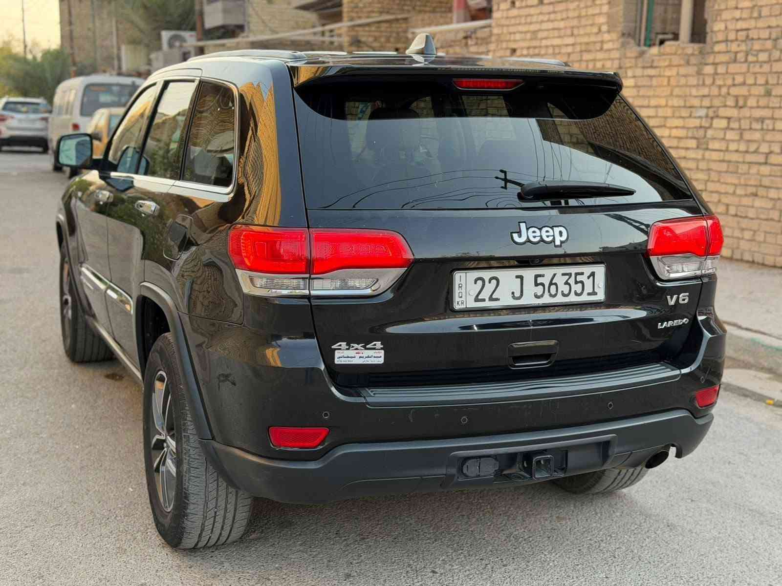 #بيع_مستعجل جيب لاريدو 2018وارد أمريكي حادثها
جاملغ بدون دواخل داخل بيجي مواصفات نص فول شاشة كبيرة كامره خلفيه قطعتين تبريد لايت زنون اصلي بكلايت لد بصمه تشغيل بصمه عند دعس البانزين تتحرك وعند رفع الرجل تتوقف مكانها نضام ايكو اقتصاد بانزين مانع الانزلاق ونضام سبورت رياضي حساسات خلفيه و اماميه اشاير بل مري وبيها مواصفات اكثر سياره جديده بمعنى الكلمة سياره رقم اربيل الدولي بسمي تحويل ثانيوم #سعر183وبيها مجال بصيط عنوان بغداد الرصافة #للاستفسار***********
