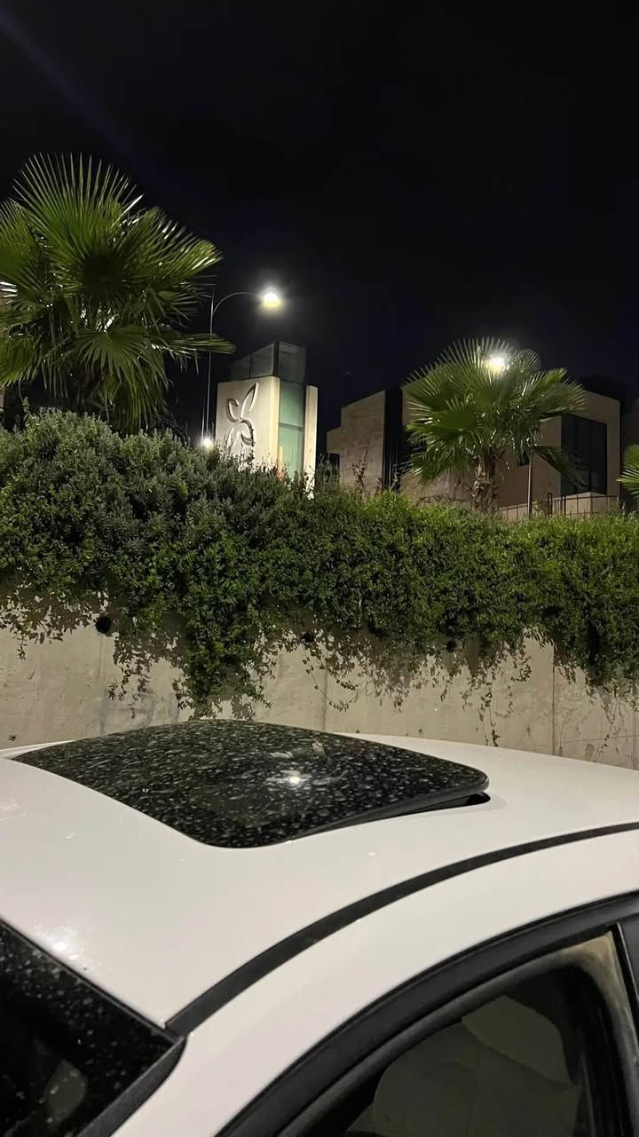 ئەلێنترای ٢٠٢٣ خلیجی سفری ئێرەیە تەنها ٥٠ هەزار ڕۆشتووە سەیارەکە هەموو گیانی بەشەرتە تەنها دو پەڵە بۆیاخی هەیەو زۆر کەمە شایەنی باس نیە  
بۆ زانیاری زیاتر پەیوەندی بکەن *********** السليمانية, العراق
