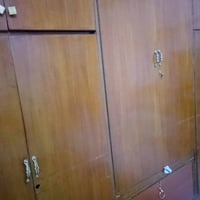 كنتور ست ابواب وملحقات ثنين خشب زين ونضيف وخشبة الزان نضيف ومابي اي ضر...