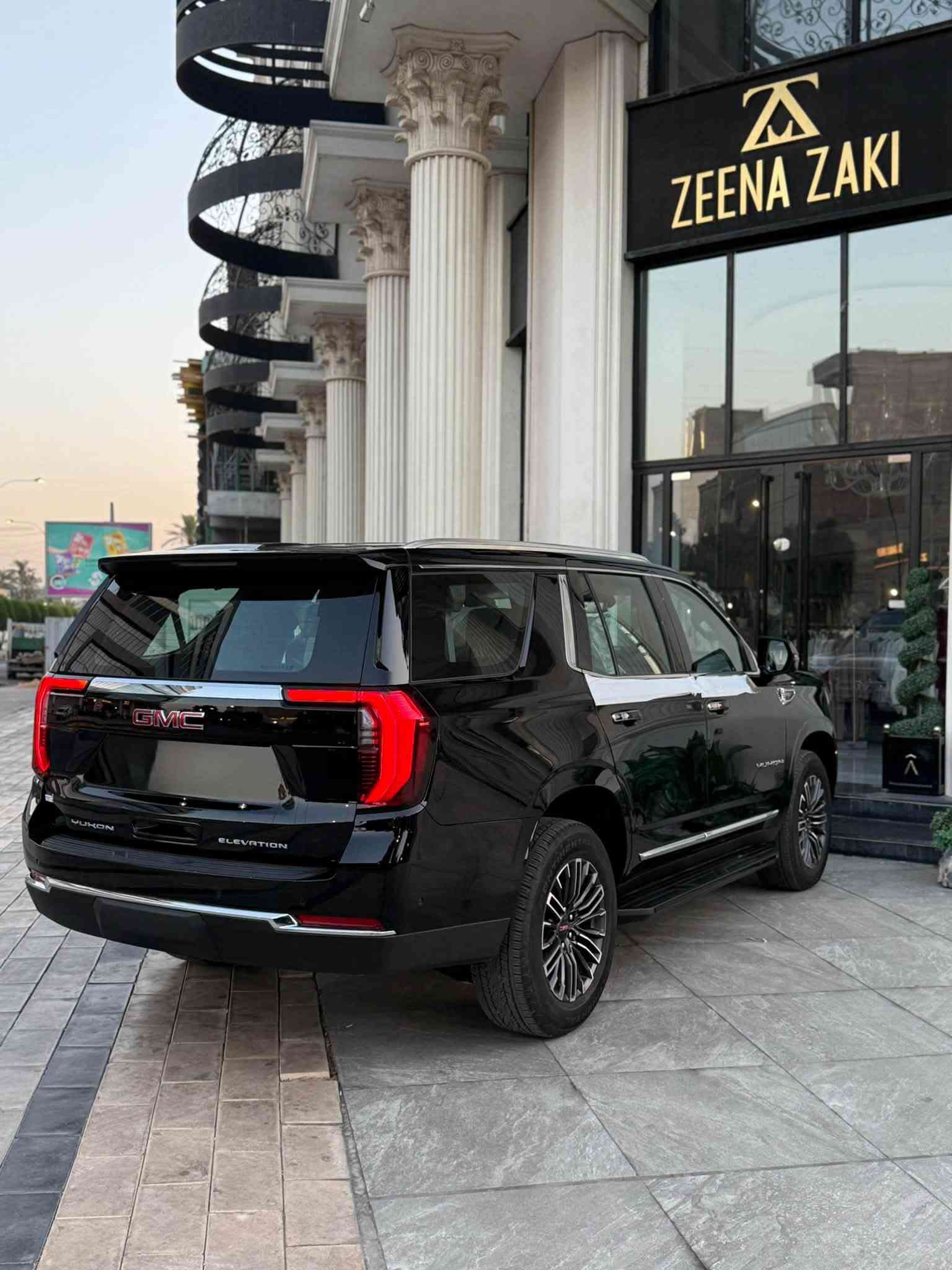 جمسي الفيشن 2026 
ضمان وكالة المنصور  
ماشية 3000 كيلو فقط (بعدهه زيرو) 
فول مواصفات 1/1 سقف بنوراما ويل كبير 
السيارة كفالة من الصبغ والبارد والدبل كود والفتح كفالة من كلشي 
رقم بغداد تحويل مباشر 
مكان السيارة بغداد / البلديات 
رقم الهاتف / واتساب ***********
