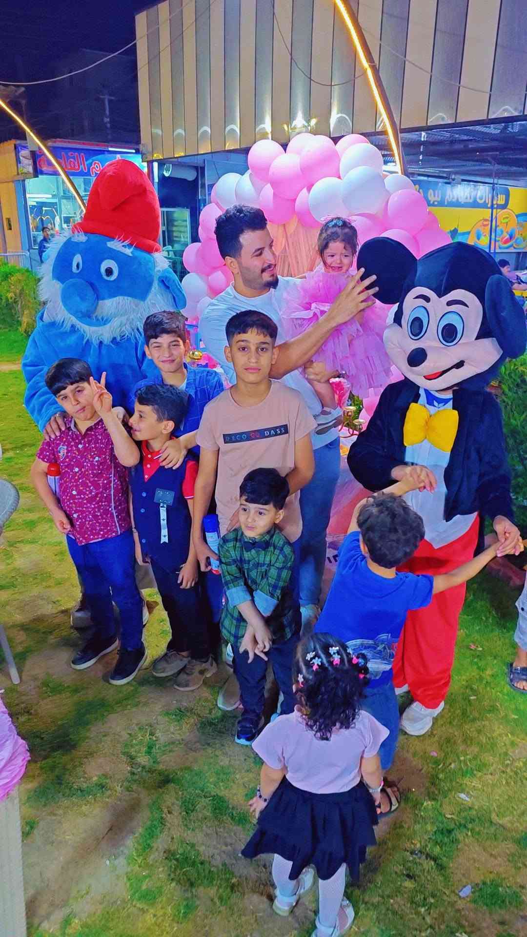 عيد ميلاد وتين في متنزه نيو دي العائلي في الدورة
سعر الحجز والتزيين كامل ب35 الف مع الدمى ودي جي وتصوير للحجز ***********
