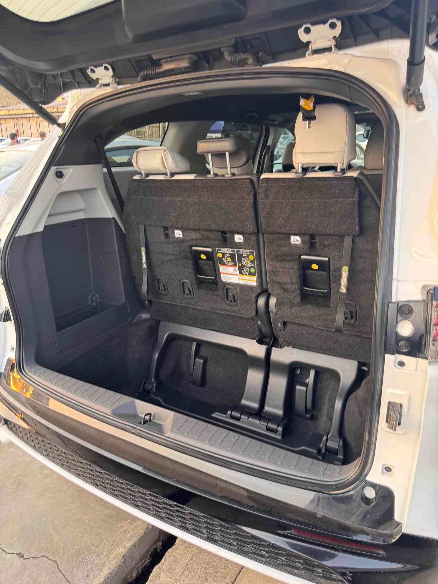 Toyota sienna 2024 xse
تويوتا سينا سيارة عائلي 
فول فول مواصفات داخل لونين كشنات جلد مواصفات xse يعني فول من الاخير سياره رقم مالته ما مكسور ضمان ترقيم مدة ثلاثه شهر تكدر ترقيم اجره و لو خصوصي بكيفك و سياره بس بونيت اني سبغته بس رش بدون نقته دواخل رقم شاسي موجود بال منشور بدون دواخل بدون ارباك سيارة يعتبر زيرو ماشيه ٣٣٠٠٠ الف كيلو متر بعد كل شي مابي سعر ٣٢٠ ورقه و بيها مجال للطيبين تحياتي للكل 🙏🏻
رقم تلفون ***********
*********** أربيل, العراق

