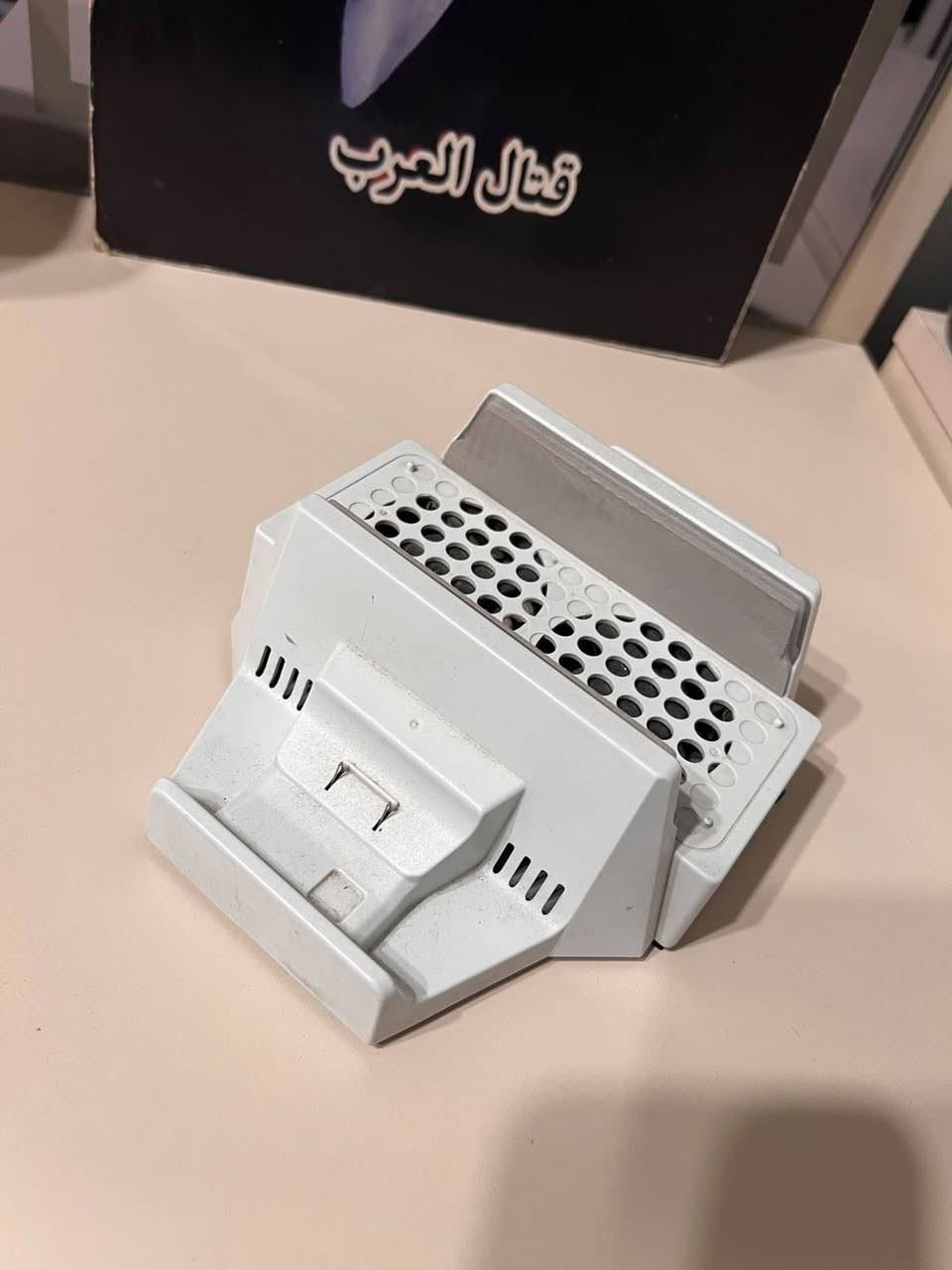 بلي اكس بوكس سيرس اس نضافه كدام عينك 
ذاكره 512 
جوستك وحده 
غراض كامله 
اشتراك موجود ومنزل بي فيفا وبيس 
اشتراكه بعد شكم يوم ويخلص 
ب 450 وبي مجال قليل 

اي استفسار
رقم واتساب *********** فقط
