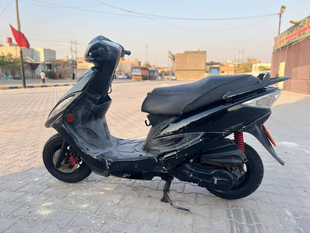 سلام عليكم دراجه كامكو جي فور نضيفه بس بيه خيط بخار كله شغاله السعر 275وبيه مجال قليل مكان نجف كوفه حي ميسان رقم ***********
