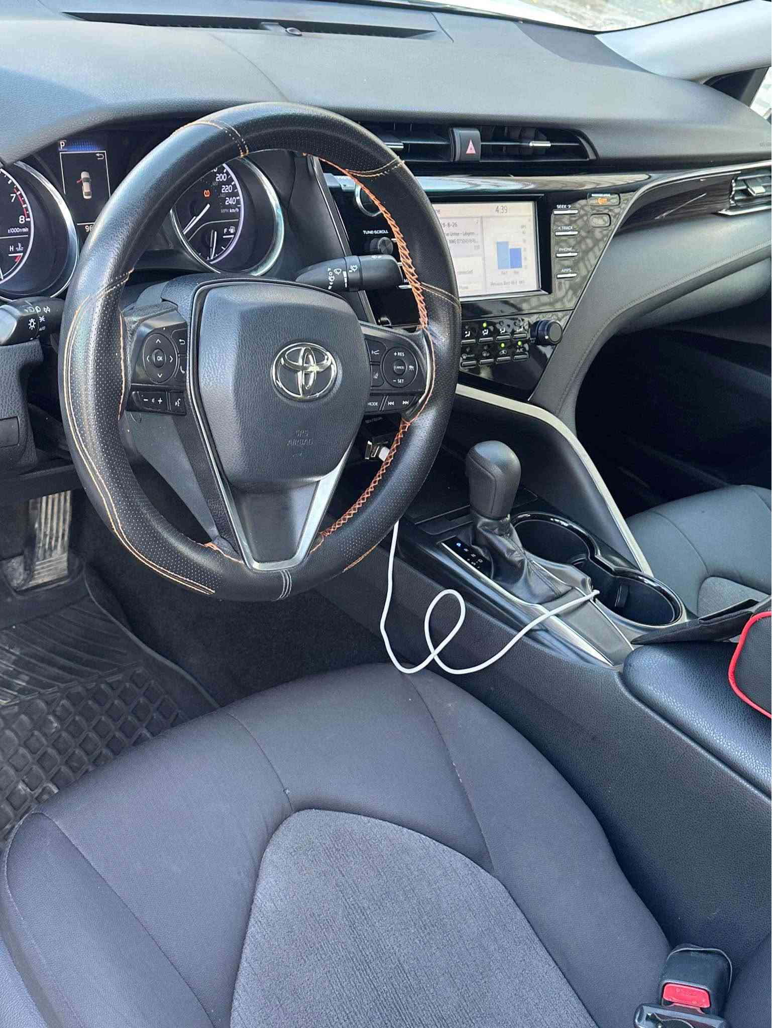 Toyota camry 2019 le clean title 
95 هه زار رؤيشتووه 
دعامى بو دعامى به شه رت 
كلين تايتل 
گير و مكينه به شه رت 
رقم و سنوى نوى يه 
سعرى ١٨٨ $ كه ميك مجال 
                        ☎️ *********** أربيل, العراق
