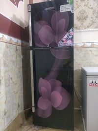 ثلاجة • حجم كبير • جديدة