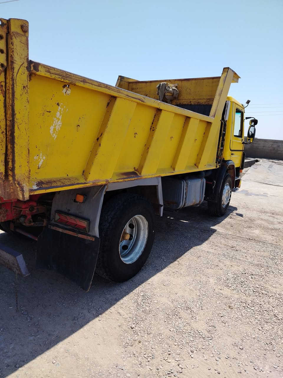 موديل ٩٣ مكينه وكير مكفولات لاتنقيص ولا تبخير تخم تاير جديد حداديه جديده كهربائيات كلهه شغاله رقم ذي قار تحويل مباشر المكينه دي إس كير ٩٠٠ اكسن ملاكم ما نقصهه أي شي كبل للعمل الرقم الموبايل ***********
