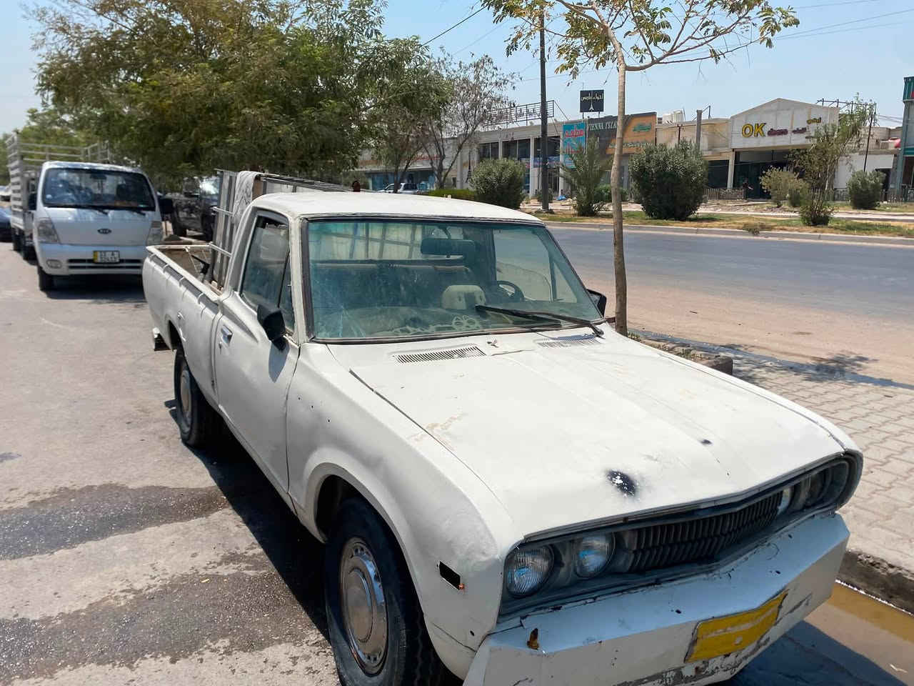السلام عليكم بيكب نيسان داتسن 1979 للبيع المكان بغداد حي الخضراء سياره تقريبا متروكه  محرك ممتاز كير ممتاز اكسل ممتاز تيرات تخم جديد صدره نص ونص تحتاج راديتر ماء وبريك 3 دوسات يله توكف وتحتاج مروحه والسلام عليكم السعر المطلوب 20 ورقه وشرط التحويل رقم الهاتف *********** ابو غسان بيع أو مراوس
