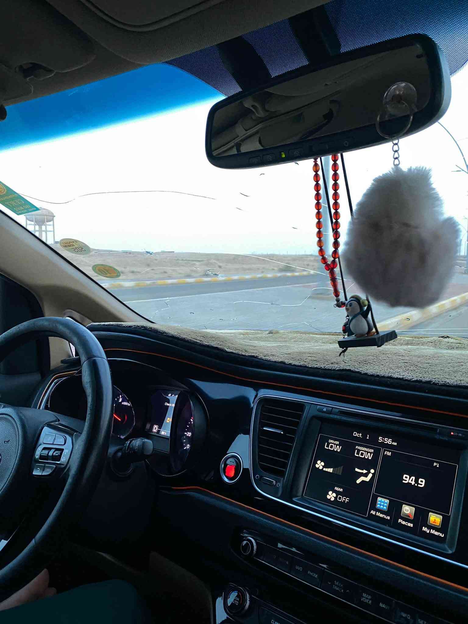 السلام عليكم
كيا سيدونا موديل 15 فول مواصفات بدون فتحه داخل بيجي السياره حلوه ونظيفه بيها خمس قطع الصندوق وجاملغات خلفيه وبوب سلايت توحيد لون السياره ماشيه 300 ميل محرك بي بدايه تنقيص الگير بشرط 
السعر 150 وبيها مجال ترهم مراوس بـ جمسي من موديل 7 حتى 12 او جارجر او اوباما بنفس السعر ماعندي فرق 
مكانهاا بغداد حي الخضراء 
ملاحظه السياره عليها غرامه 700 الف تنگطع من سعرها 
للاستفسار ***********
