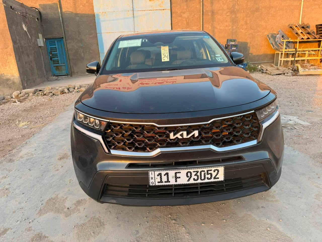 كيا سورنتو أمريكي بدون تبديل بدون ارباك فقط برده ضارب مرقم بغداد حره
عدد الركاب 7 مكينة 2500 الاستفسار الاتصال ***********
