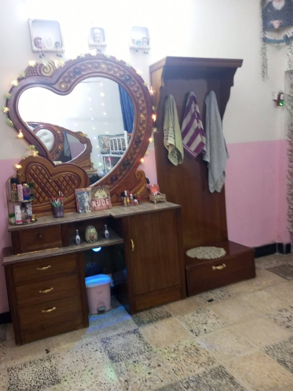 سلام عليكم غرف اخشاب لبيع حيل نضيفه هاذ رقمي *********** بي وتساب

