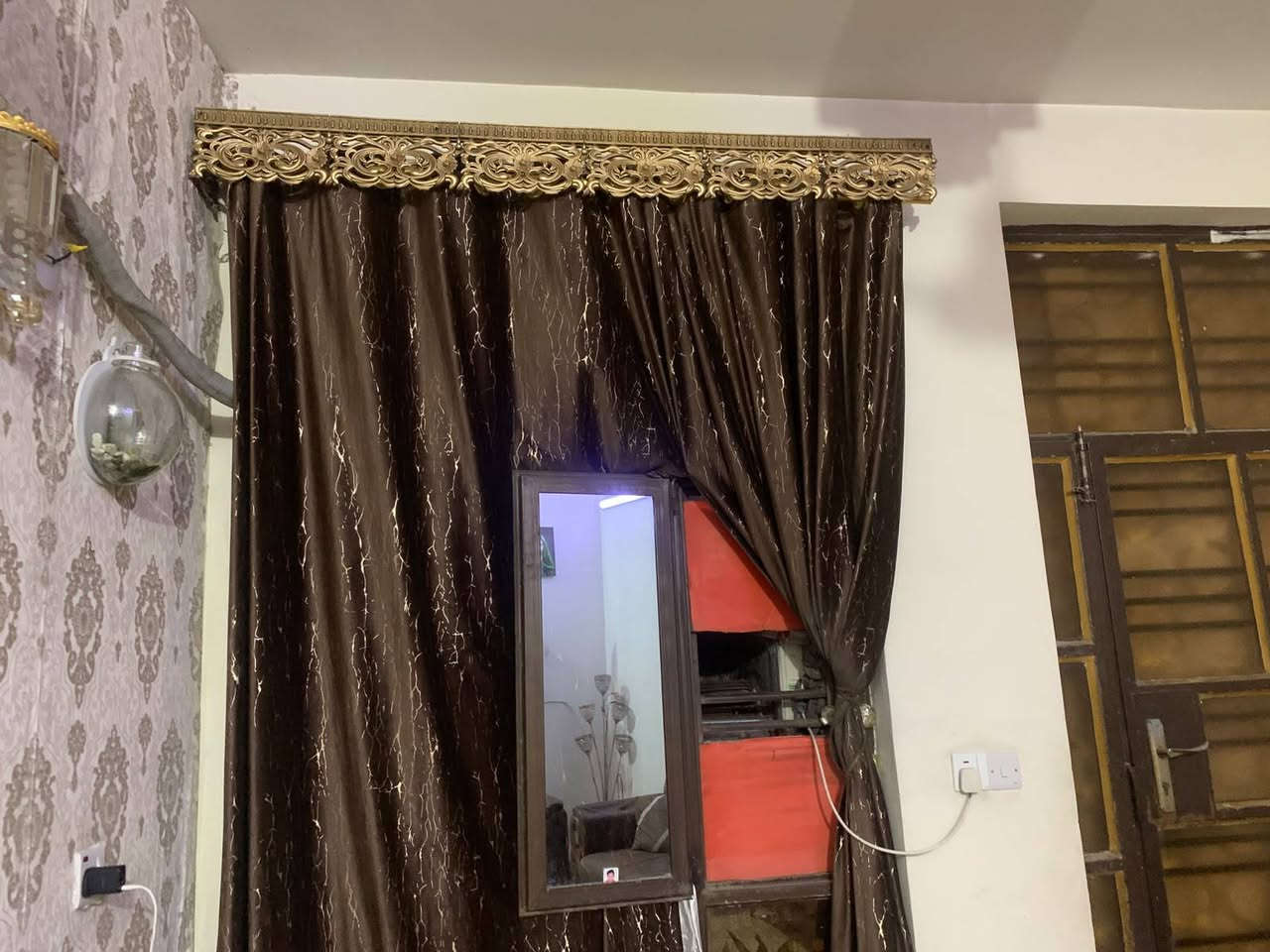 جلد • ١٠مقاعد • نظيف جدا