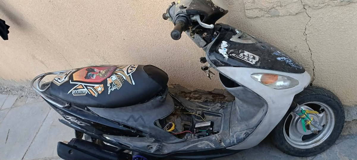 السلام عليكم
للبيع ماكس منغولي مبدل بوشه وبستم بيدي ولفات ولاستيك ولف وزنجيل وضاغطه كله أصلي وكال
بس كفراتها شويه تعبانات مكاني ديوانية مركز السعر 350.. ***********
