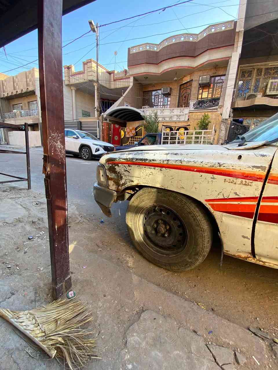 سلام عليكم بيكم تيوتة 93 مكفولة من الضربة ول صبغ بيهة ضربة بصيطةبل جاملغ مكينة  كروسيدة جديد خذتة اب 1200والله وطلع لي خيط تبخير خفيف كير جديد 5نمر رقم انبار بسمي تحويل مشروع وطني سنوية 28سيارة عوزهة صدر ودوشمة كهربايات شغالة سعر 35قفد رقمي ***********مكاني بغداد الشعلة
