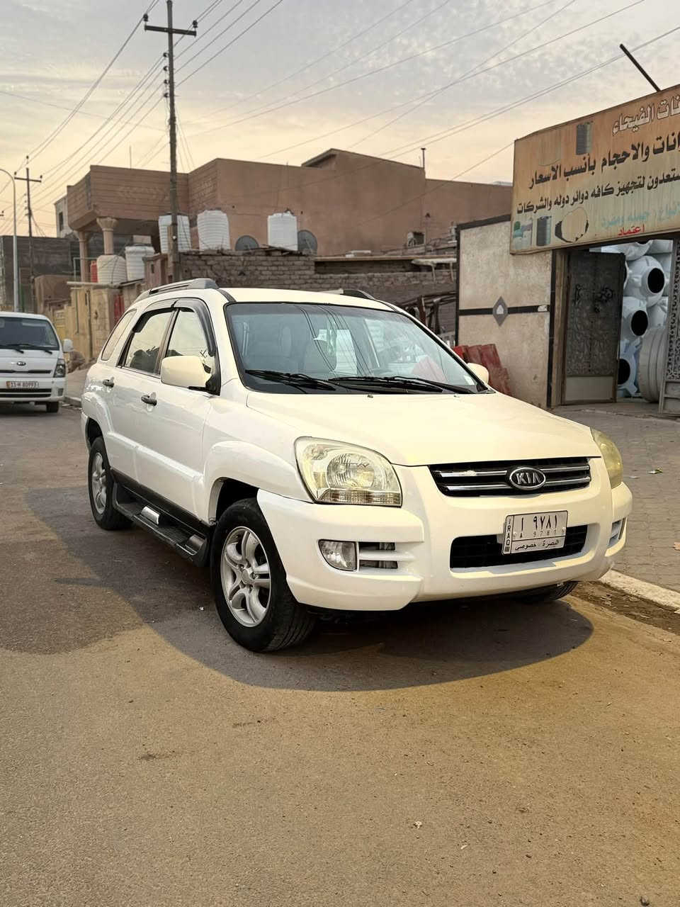 كيا سبورتج كوري كفاله صبغ ضربه  عدا بارد محرك كير وحداده جديده تبريد ثلج سنويه الى 28 تحويل ثاني يوم  رقم بصره  دوشما دواخل جلد  بيجي  شغل ولا غلطه ما بيها نقص برغي بلعافيه على ياخذها سعرها 100 بيع مستعجل والشراي مارجعه يشلع عيوني ويدلل عنواني البصره الزبير مجمع خزانات فيحاء ***********
