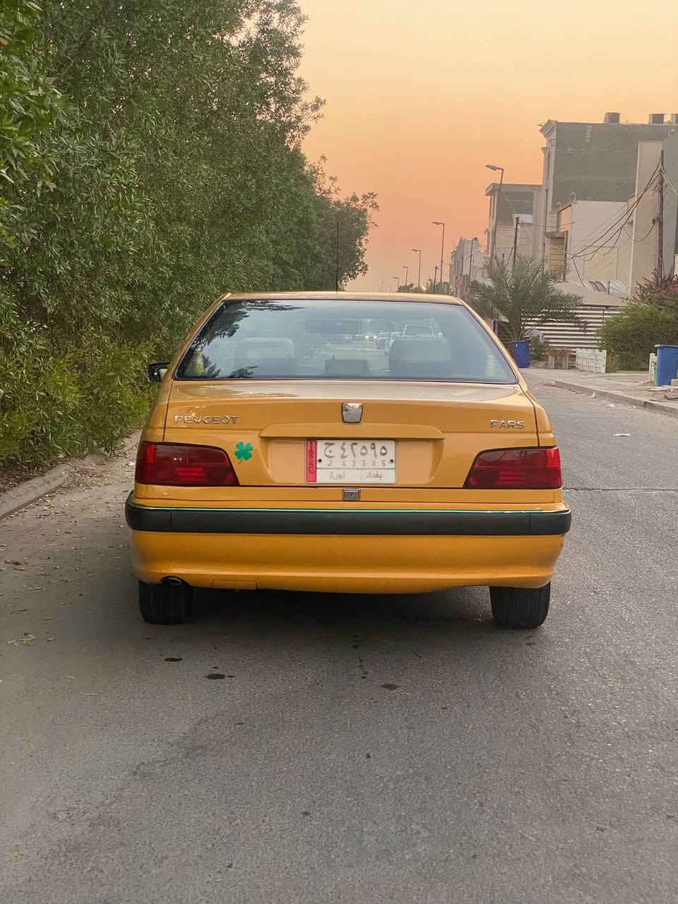سلام عليكم
بيجو بارص 
٢٠١٥ 
صدر امامي خلفي جديد
باتري جديد
داينمو جديد 
كير مكينه جدد
غرفه جديد ودوشمه 
السياره منهه للشارع مابيه مصرف 
رقم بغداد بسمنا 
رايده ب ٤٦ وبيه مجال قليل او مراوس بشي احدث 
***********
مكاني بغداد / حي العدل

