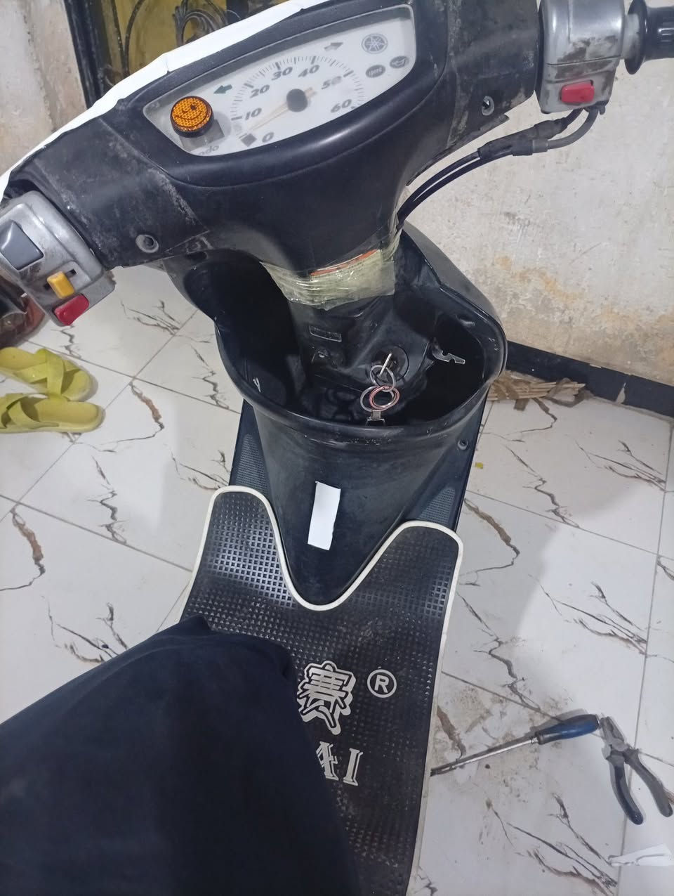 سلام عليكم دراجه عصفوريه خطين نكره بكل وقت سلف هندر لايت هورن مكينه ما مفتوحه دوم. عله بلاد خرسه شرط بصفه ما تسمعه كفرات بلاديه تايرات جدد دبلات جدد مكان الناصرية تضحيه سعر 200 وبيها مجال ***********
