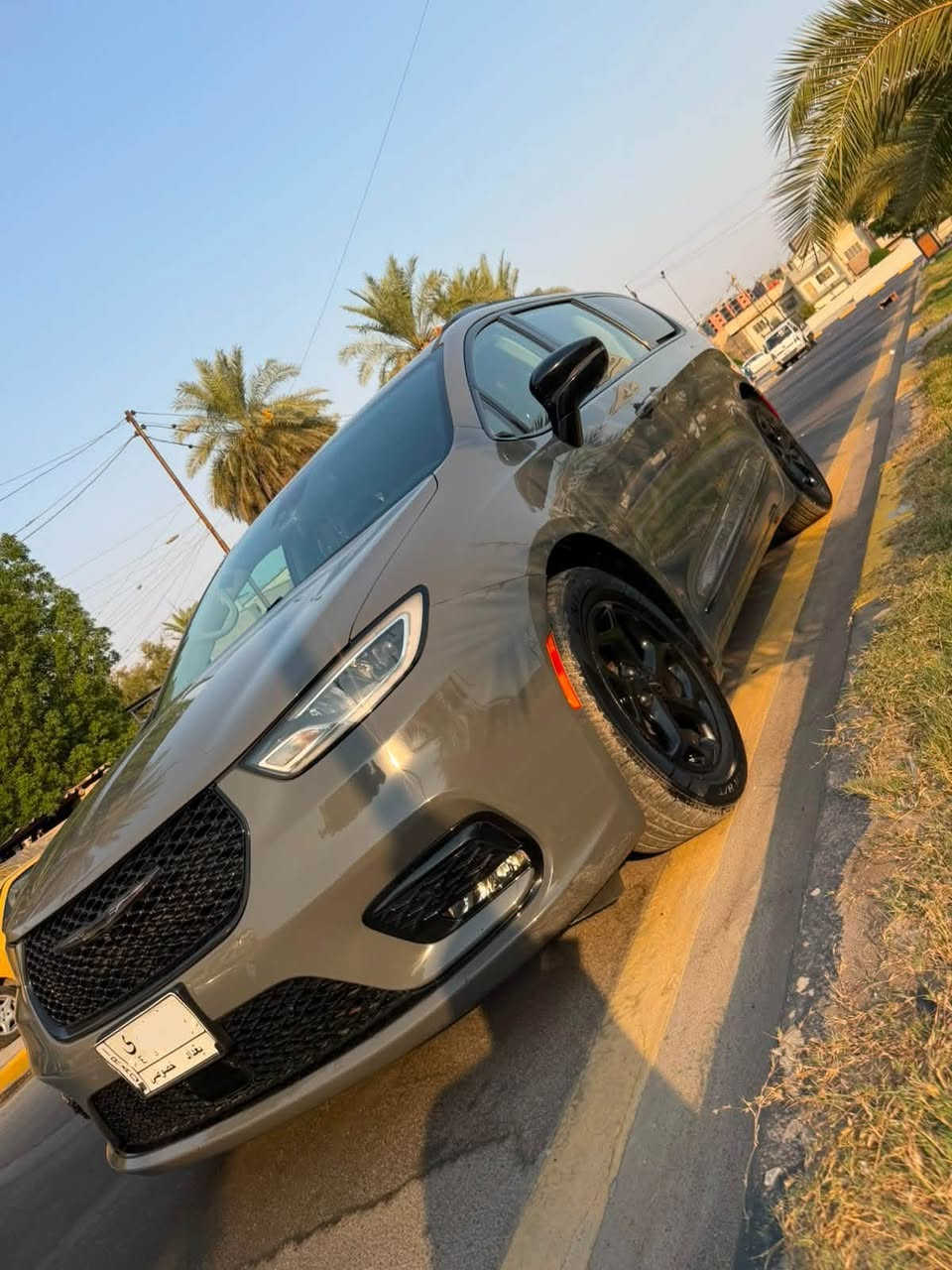 Chrysler Pacifica Limited 2022
🚨 باسيفيكا ليمتد 2022 

المواصفات : 

🔹 المحرك: 3.6L V6
🔹 الكير: أوتوماتيك 9 سرعات 
 🔹 الفئة: Limited
🔹 اللون الخارجي: سمنتي
🔹 اللون الداخلي : جلد أسود مع تطعيمات خشبية
🔹 مقاعد  خلفية منفصلة VIP
🔹كنترول تبريد خلفي منفصل
🔹خزن ميموري لكرسي السائق
🔹اشاير مري
🔹 رادار جانبي نقطة عمياء 
🔹تحديد مسار
🔹 سستم صوت متكامل HarmanKardon
🔹شحن لاسلكي 
🔹 شاشة Uconnect كبيرة 10.1 إنچ
🔹 Apple CarPlay + Android Auto
 🔹 دخول وتشغيل ذكي
🔹 تشغيل عن بُعد
🔹 أبواب جانبية كهربائية
🔹 باب خلفي كهربائي
🔹 كاميرات محيطية 360 درجة
🔹 كاميرا خلفية + حساسات ركن
🔹 مثبت سرعة
🔹 مرايات كهربائية
🔹 رصف تلقائي
🔹 مقاعد جلد كهربائية 
🔹 فرس متصل vip
 🔹 فتحة/سقف بانوراما
🔹 إضاءة خلفية LED كاملة
🔹 نظام Stow ’n Go لطي المقاعد وتوفير مساحة تحميل كبيرة

وباقي مواصفات ال Limted المعروفة

الحادث موضح بلصور

رقم الهاتف {***********}

📌 الموقع: [بغداد البلديات]
💰 السعر: [250]
