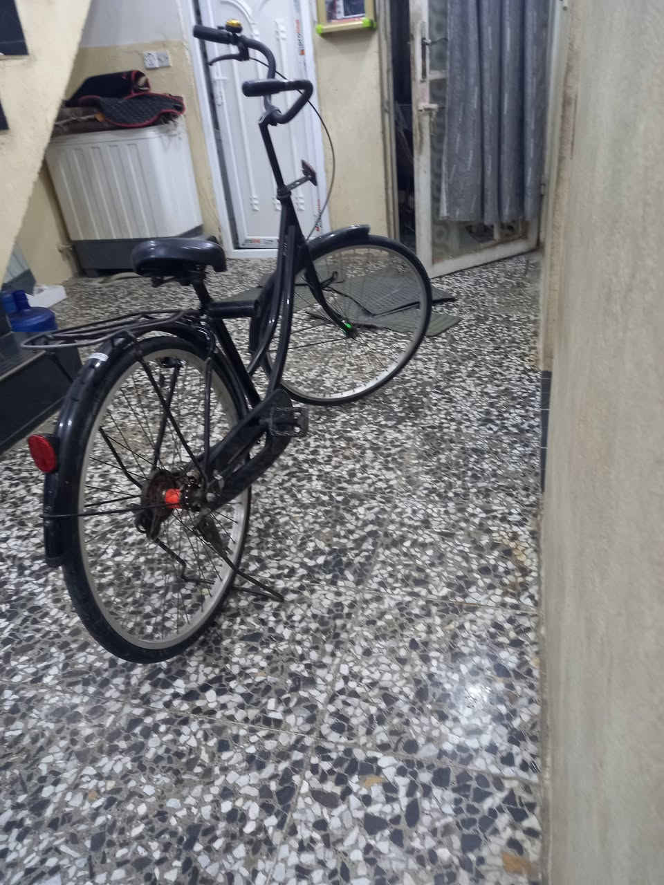 السلام عليكم  عندي  باسكل  البيع موديل  عشرين السعر خاص  مكاني نجف   ***********
