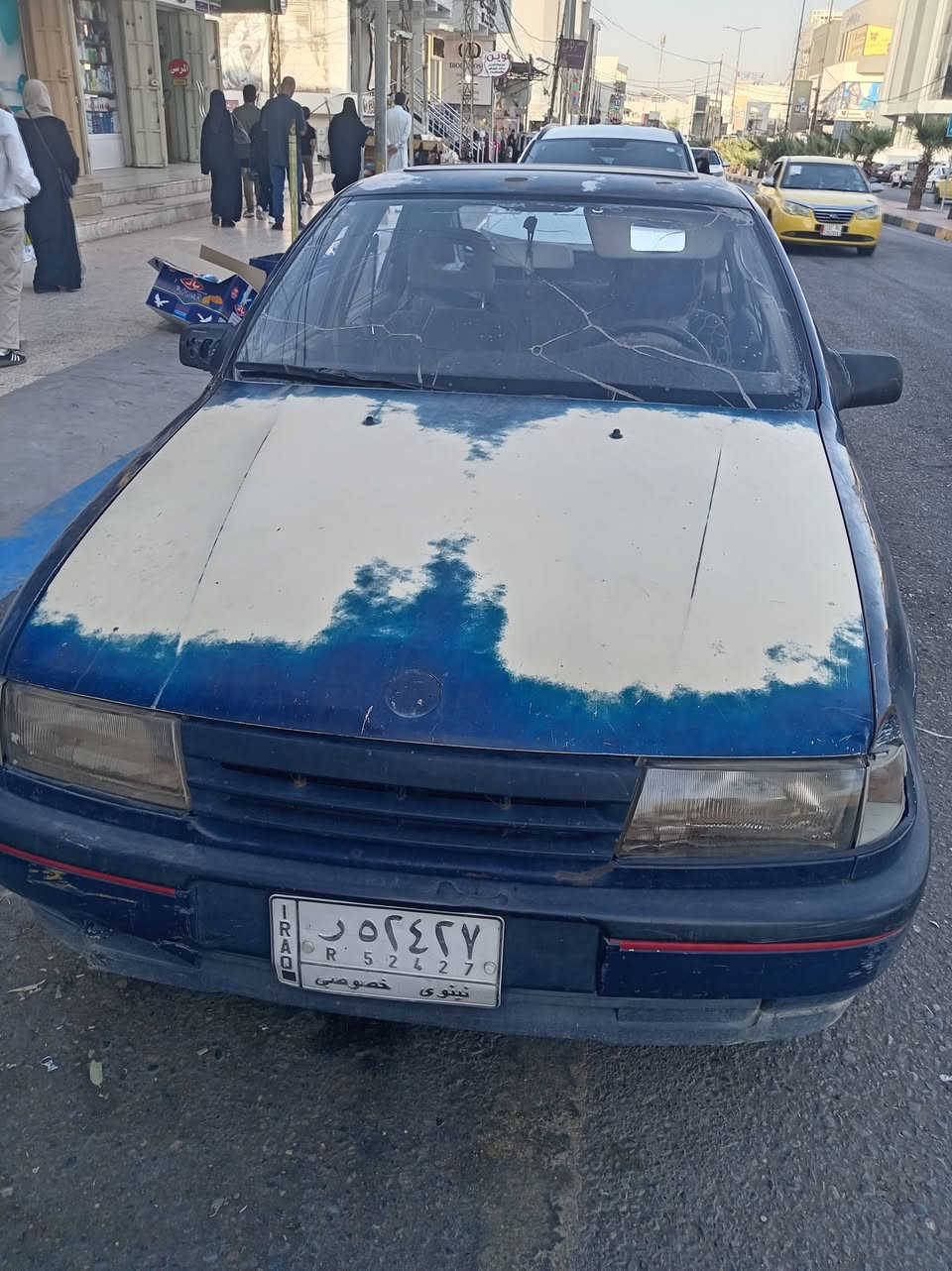 للبيع.... اوبل  فكترا حجم ٢٠  وموديل١٩٩٠
السعر ٢٢ وبيها مجال
باسم صاحبها الشرعي للاتصال ***********
