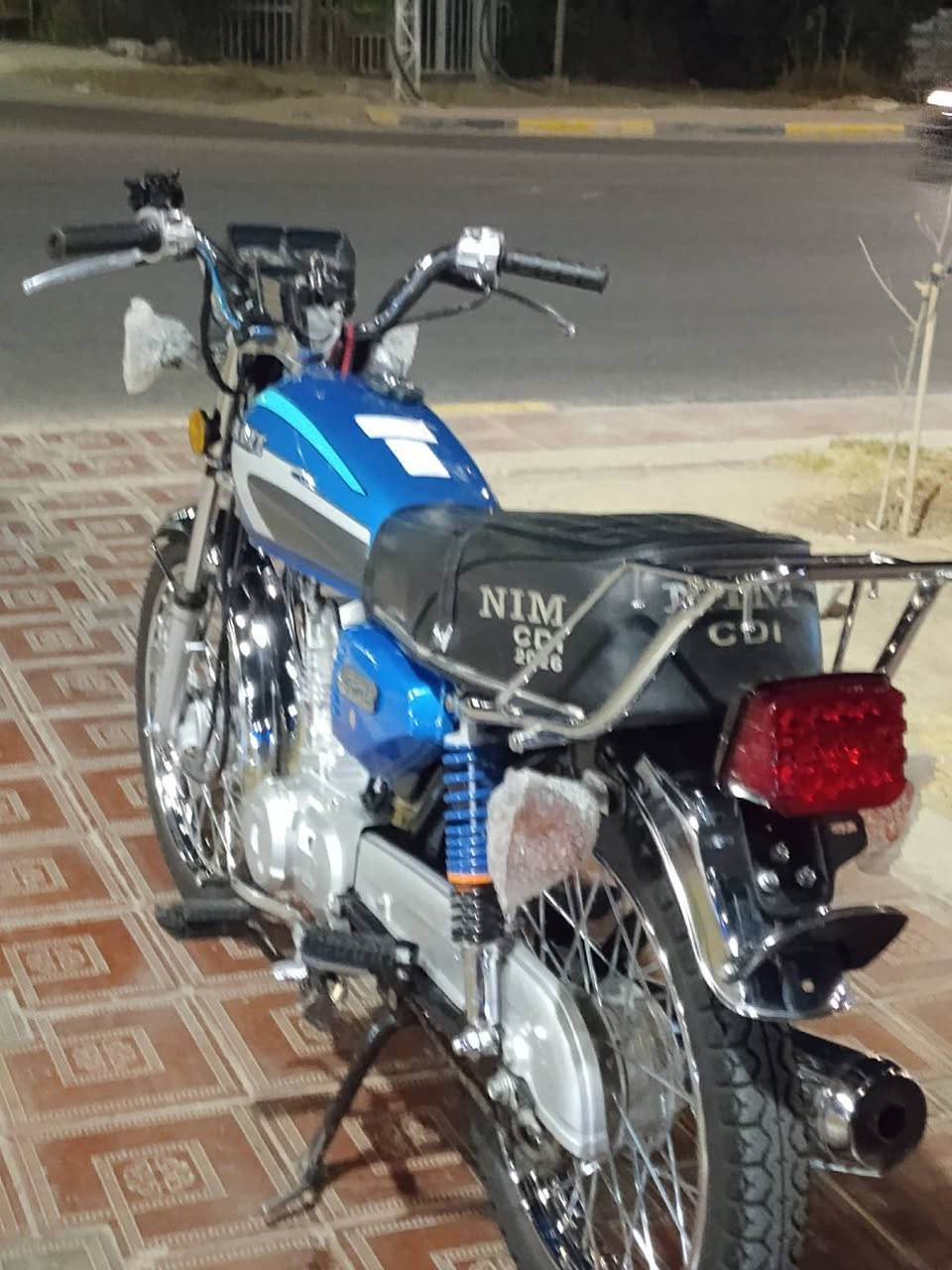 السلام عليكم دراجه اربعه كير سكنر للبيع الدراجه موديل 26 جديده السعر 750 بيهه مجال حك جيه اتصل عل رقم *********** أو خاص

