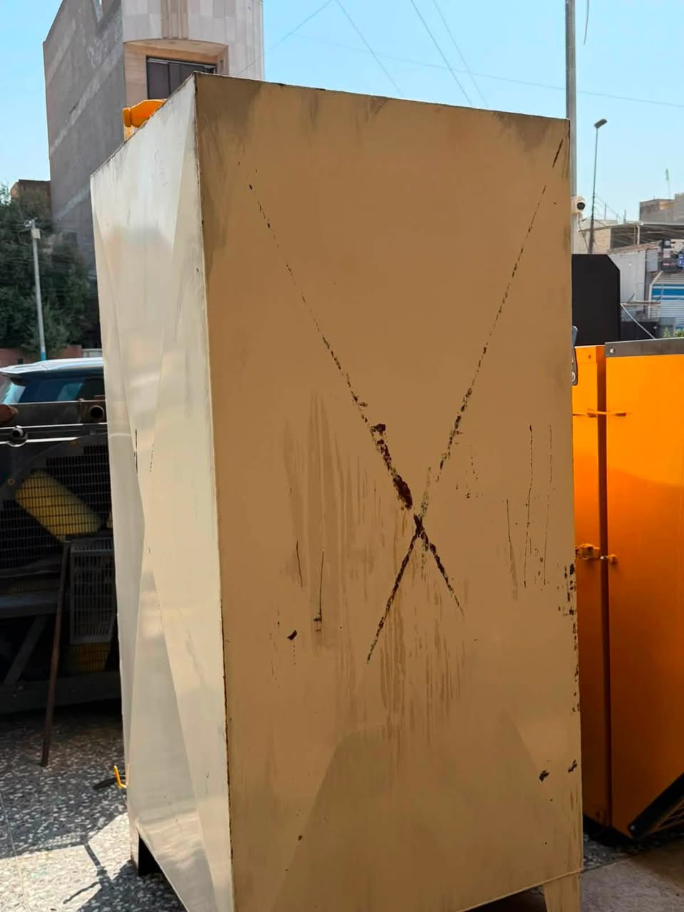 السلام عليكم
للبيع مولده نوع بيركز نكليزي اصلي 
(80) كيفي  ابلادي لأصرف لابخار 
كاتم 100بل 100  
📍عنوان بغداد 
رقم الهاتف (***********)
السعر 80$. وبي مجال بسيط👌
تانكي كاز 2000لتر السعر 600 الف
