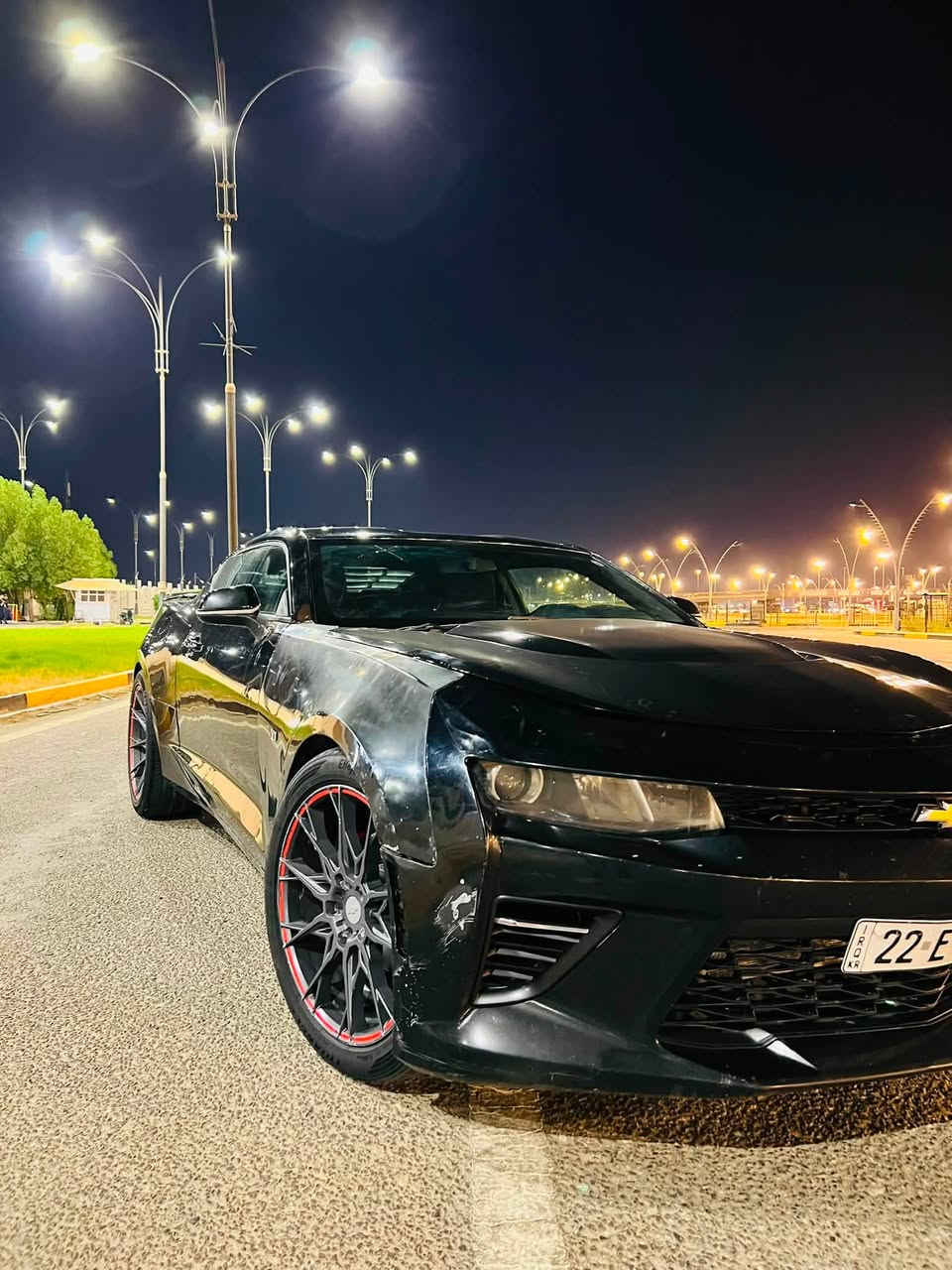 كمارو للبيع اربعه سلندر ايكوبوست وارد امريكي جاملغ وبنيد اصلي مبدل الشاوصي ما عايبه السياره مكينه كير حداديه جاهزه السنويه 2027 وكاله عامه العنوان بصره السعر 88وبيها مجال ***********

