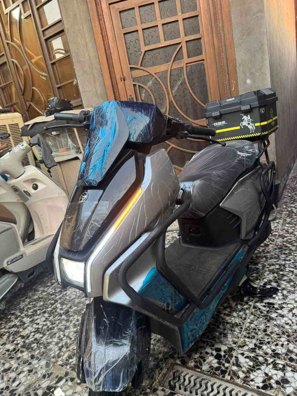 جديده لك مكفوله من كلشي فول ملف 2500   صار شهر من نازله كتلوكاتها وصلها موجود بطاريه ٦مصطره الايلون عليها بعده  فول مواصفات مكاني بغداد الجديده النواب  السعر ٩٥٠ رقمي***********
