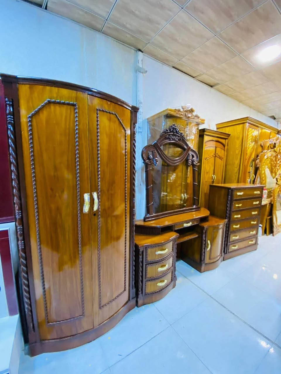 غرفه ٦ باب • صاج داخل وخارج • مجدده
