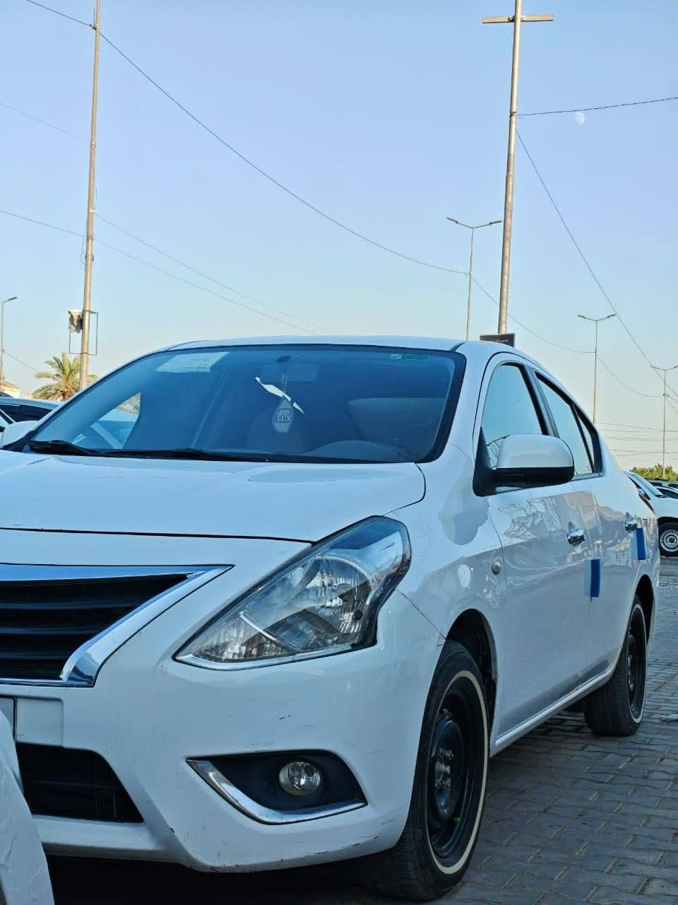 سلام عليكم نيسان هندي ٢٠٢٠ رقم اربيل مداور وكالة مضمونات 
بسم شركة نور البصرة سيارة حلوة ومال جناي 
مجهزها تخم تاير ابو الخطة تخم ويل مصبوغ حراري
باتري جديد حدادية جديدة تبريد شغال
مكينه وكير على وضع شركة سيارة مرتبة وحلوة
بيه باردات قليلة شوف العين 
اكفلها من تبديل وصبغ وحالوب وشرط الفحص 
وعندي سونار جديد سعر السيارة ٩٤ مجال قليل حك جية 
عنوان السيارة كوفة 
رقمي *********** 
مواصفاته معروفة + ضايفلها شاشة وكامرة 
تحياتي للجميع

