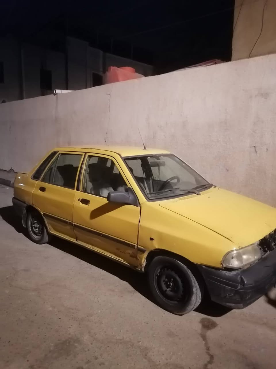 سلام عليكم السياره للبيع سايبا مكينه جديده صارلي شهر من شاده راعي موجود ايريد تحويل ابيع كوم حديد سعر 10 عنواني البصره ***********
