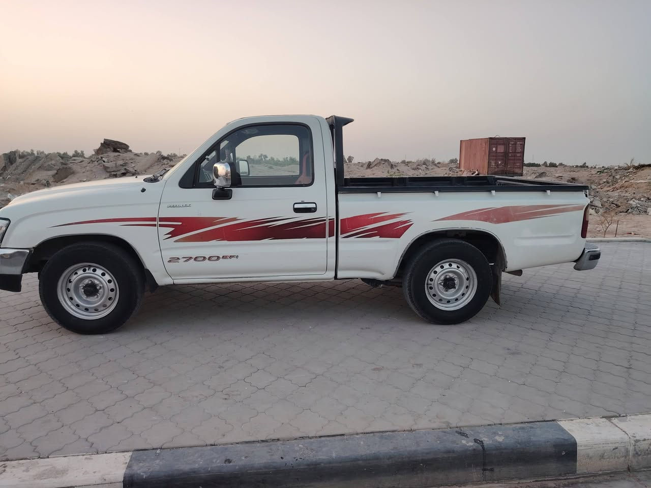 سلام عليكم جمره  2004 سنويه باسمي منتهيه صارلها 4اشهر شاصي مكفول تخم تاير حداديه جديده محرك وكير جدد تبريد شغال مكاني البصره الزبير السعر 118 وبيها مجال قليل لمو شراي لا يتصل رقم الهاتف *********** /***********
