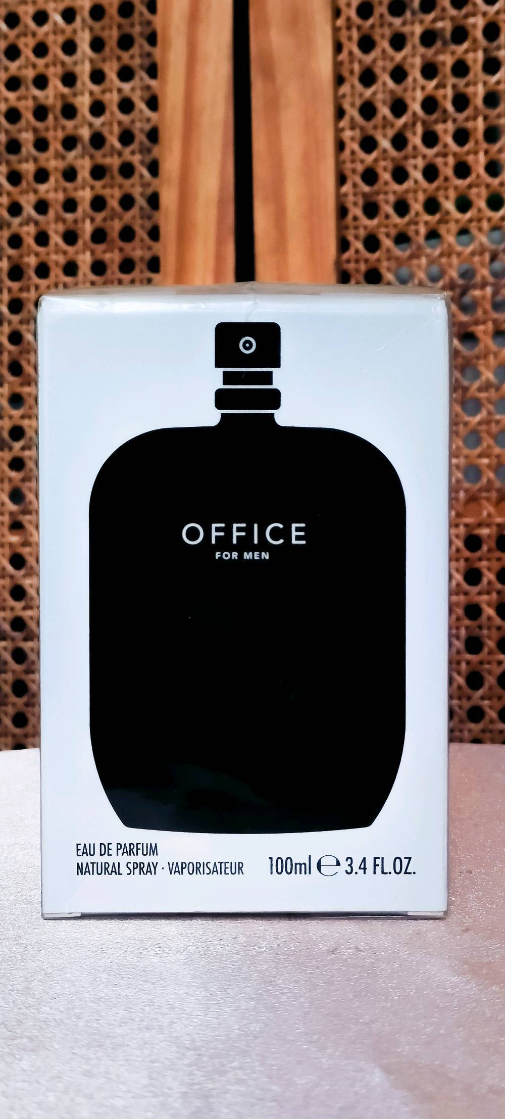 للبيع عطرين أصلية ومميزة جداً من الدار الشهيرة Fragrance One الخاصة بالمراجع العالمي Jeremy Fragrance:
🔥 1. عطر Black Tie
الحجم: 100ml - Eau de Parfum
الحالة: جديد كلياً (غير مستخدم وغير مفتوح - غلاف الشركة الأصلي).
السعر: 220$
🔥 2. عطر Office for Men
الحجم: 100ml - Eau de Parfum
الحالة: جديد كلياً (غير مستخدم وغير مفتوح - غلاف الشركة الأصلي).
السعر: 150$
💯 ملاحظة: العطور تم شراؤها مباشرة من الموقع الرسمي للدار (Fragrance One).
📍 الاستلام والتوصيل:
التسليم اليدوي: داخل محافظة كربلاء.
التوصيل: متوفر لجميع المحافظات العراقية.

للتواصل خاص او على الرقم
0️⃣7️⃣7️⃣3️⃣3️⃣2️⃣1️⃣8️⃣5️⃣4️⃣1️⃣
