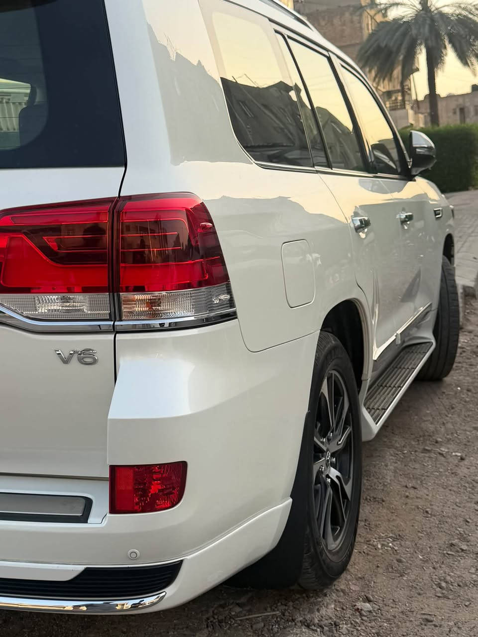 لاند كروز • ٢٠٢١ • ٣٧ الف