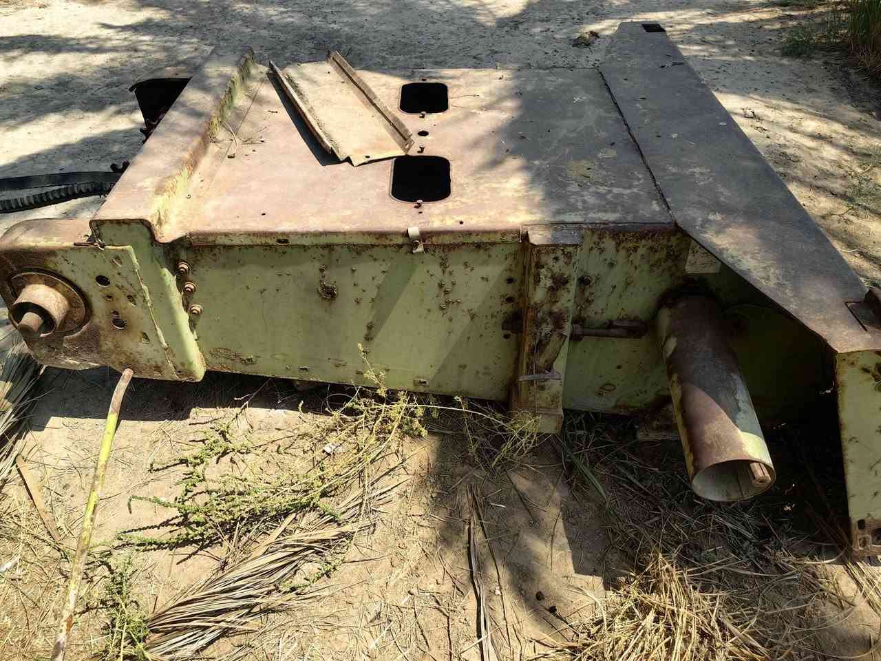 بلعوم طويل
واسط عزيزيه
***********
