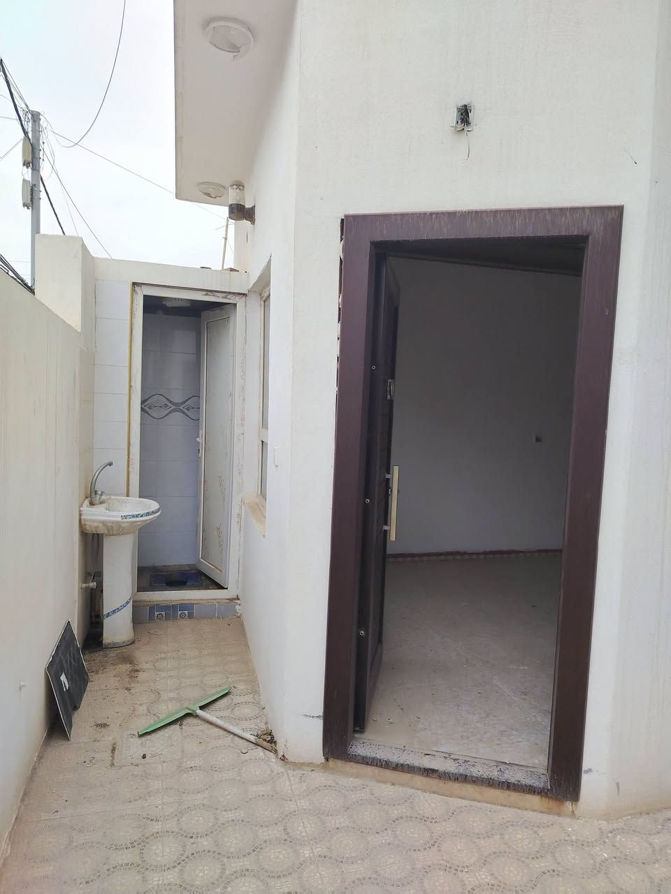 دار طابو صرف للبيع
مساحه ١٠٠م مربع طابقين السعر مناسب
موقع الدار
كركوك حي ال ٥٥ خلف صيدلية القاضي

محتويات البيت ط١
استقبال
مطبخ
غرفة نوم
درج داخلي
صحيات داخليه وخارجيه كراج
الطابق الثاني
ثلاث غرف نوم
صحيات
درج داخلي بيتونه
الاستفسار مكتب السيد البياتي للعقار
مبايل (*********** او ***********)
عنوان المكتب
كركوك القادسيه الثانيه
شارع المرور القديم
مقابل ثانوية المستقبل الاهليه
مجاور صيدلية مركز الدواء
نستقبل كافة العروض وعرضها في كركوك الطابو الزراعي التجاري السكني
