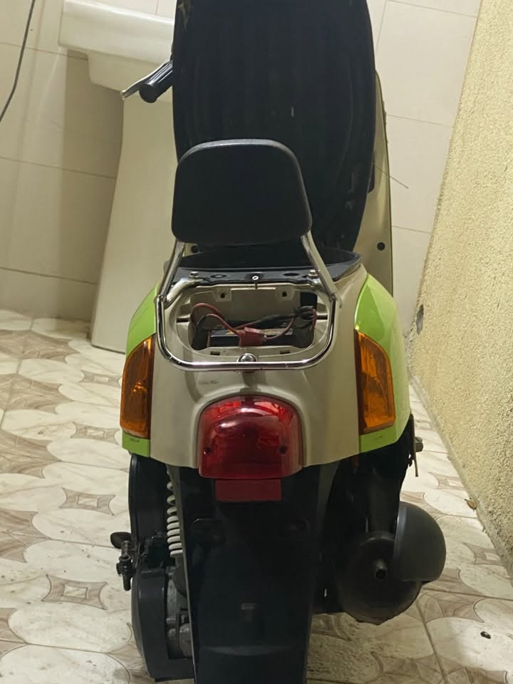 بوليس • معدل • سلف