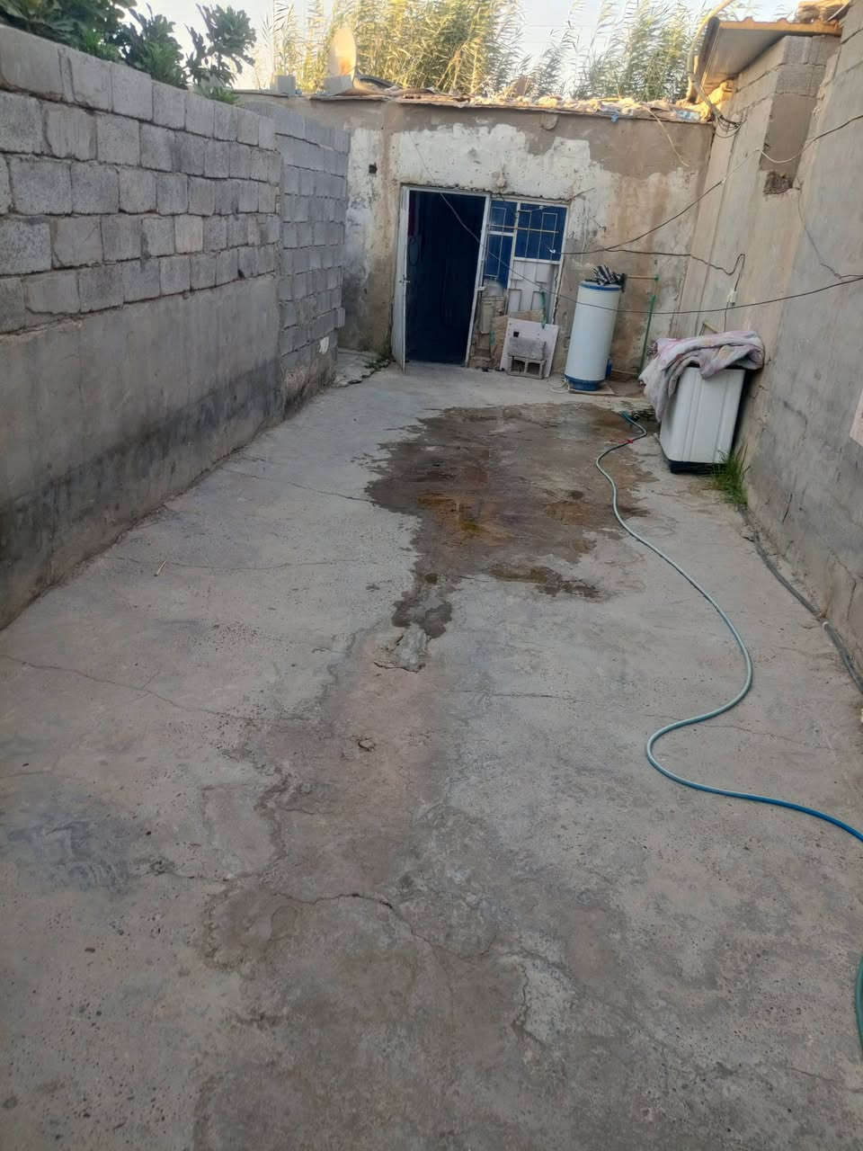 بيت تجاوز مساحه 300 متر البيع. ‏‪***********‬‏ سعر خاص
