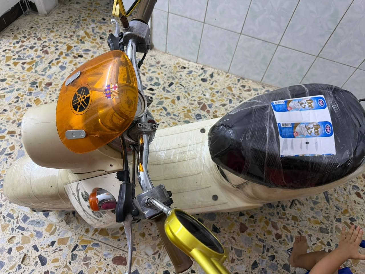 دراجه كلاسك عبد الحليم
شلعه معدل رمبه

بلاديه بمعنة الكلمة مال جناي

 كهربائيات كامله فول لايت واشاير كلها شغاله

السعر 250

المكان بغداد مدينه الصدر

للاستفسار ***********

واتساب فقط
