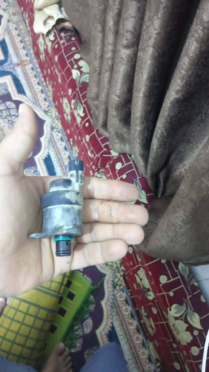 سلام عليكم غراض ستاركس البيع
جوزه طرمبه مال 7 تفصيخ شرط شغل
لوي خلفي مستعمل

فلنجات أمامي نضيفات كلش

دعاميات خلفي عدد 2

مكان الشطره رقم الهاتف ***********
